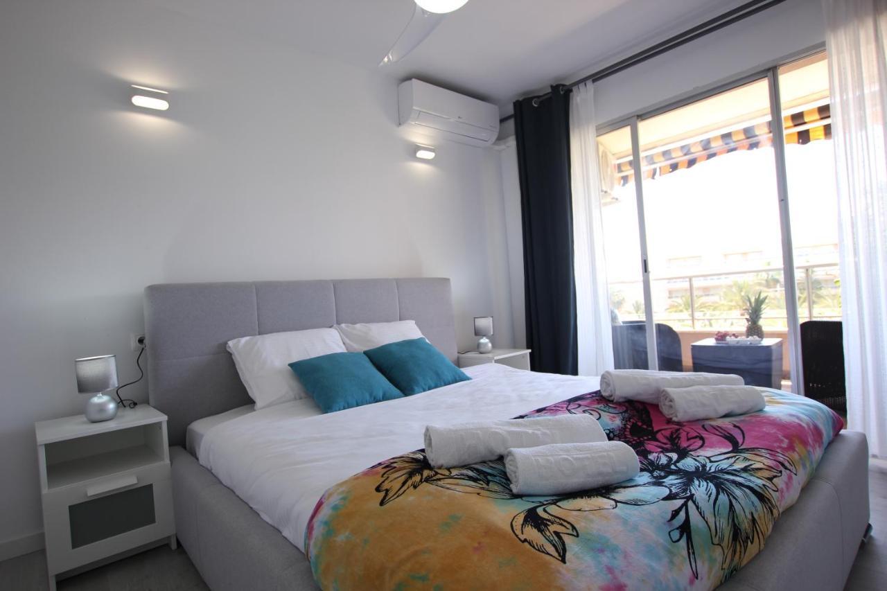 El Palmeral,Sea View,Pool- Seasonal Apartment Torrevieja Exterior photo